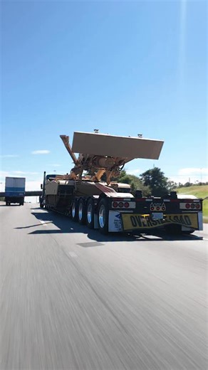 @velociousvisuals | @truckingwithpoohg_ x Random Car Stats 💬 Comment Next Vehicle 🚗 ——— #rollers #specs #kenworth #w900 #w900l | Instagram