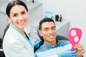 Dónde encontrar dentistas gratis o a bajo costo cerca de mí