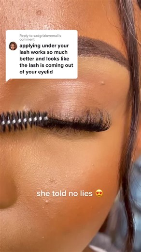 Reply to @sadgrlzlovemali Russian lash extensions, the new trendy thing. No one has time for appointments 🙃 #wispystriplashes #russianstriplashesuk #megavolumerussianstriplashes #russianlashextension #russianstriplashcollection #russianstrips