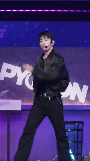 GOT7 Jinyoung's Stunning 'Python' Performance