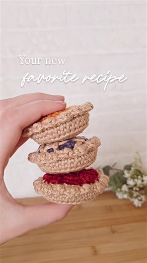 🥧 Mini Pie Pattern ✨️ To celebrate the holidays, I wanted to share something that everyone can enjoy! This (soon to be) FREE pattern is great for market prep and could serve as the perfect gift or stocking stuffer for that foodie or baker in your life. 😋 If you're interested in *taste* testing these pies, leave me a comment and follow along so you don't miss the tester call. ✨️🥧 . . . . . . . . . #crochet #freecrochetpattern #crochetpatterntest #crochetfood #crochetpie | StudioRhi