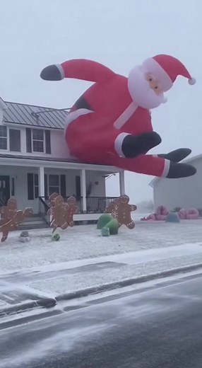 Santa: A Shooting Star This Christmas