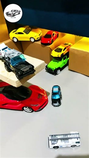 #HotWheels Ramp Drop Crash – Satisfying Diecast Impact