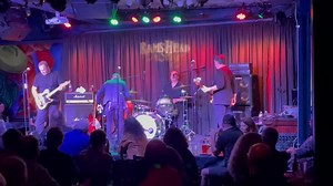 9.3K views · 515 reactions | Here’s a beautiful rendition of “If the Sun Doesn’t Shine” as performed by The Smithereens - Jim Babjak, Dennis Diken, and Mike Mesaros with guest vocalist Robin Wilson of the Gin Blossoms! Robin tells how he first met the band in his young younger days working at a record store in Tempe, AZ. Originally heard on The Smithereens album, Green Thoughts. Recorded 10/16/21 at Ram’s Head in Annapolis, MD. | The Smithereens | Facebook