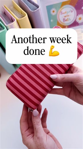 Yesssss off to a good start this week! All set for the week ahead. Determined to stick to budget! I’m £10 off completing my Spring Saver and then I’ll be able to move onto my summer one! Who else is ready for this week and feeling in control? #budgeting #budgetingjourney #cashstuffing #savingmoney #personalfinance