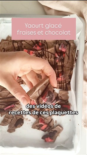 🍫 Yaourt glacé avec des fraises et du chocolat - Recette facile et rapide