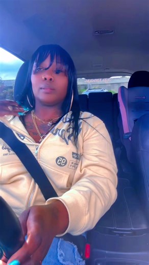 It’s fu&& it friddaaaayyyy wats poooppinn 😝😝😝😝😝#fridayvibes baabby