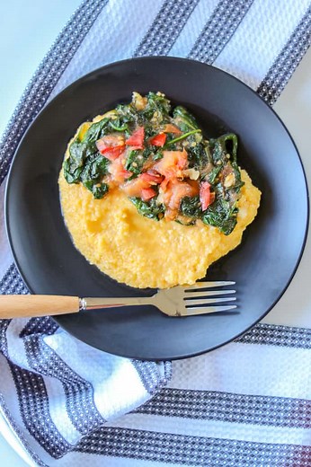 Mais Moulin (Creamy Polenta / Haitian Cornmeal)