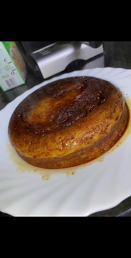 Pan de calatrava #postre #navidad #postresfaciles #microondas #parati #pandecalatrava #fyp #comida #dulce #food #parati #foodtiktok 5 huevos 2 vasos de leche 2 vasos de azúcar Un poco de ralladura de limon Una cucharada de esencia de vainilla 5 magdalenas (o 6 segun al gusto) Caramelo liquido