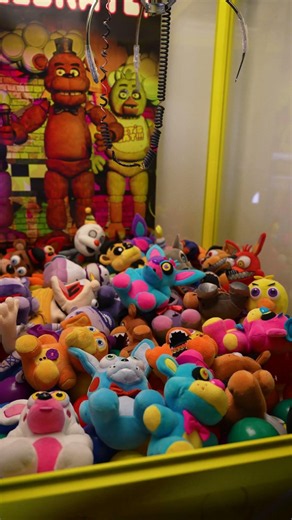 Can I Win The Blue Blacklight Foxy From The Claw Machine #shorts #clawmachine #fnaf