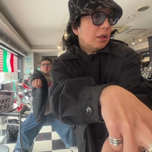 アポロジック（Apollogic）の『アポロチャンネル』 オープニング曲『妄想ヒーロー』の本人ダンス付き映像【スーパー希少映像】