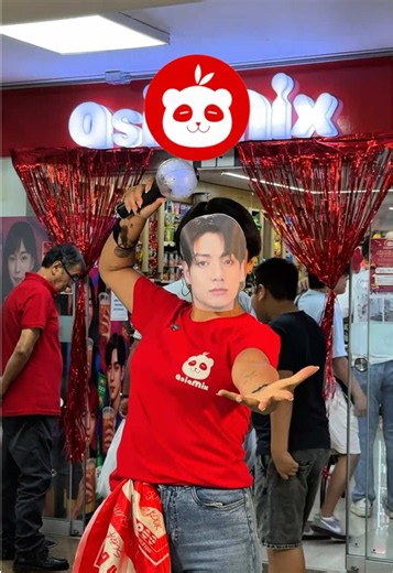 Una estrella del KPOP😂😱 Comida coreana en Lima 🇰🇷🍜 📍Centro Comercial Arenales tienda 2 - 11 - Lince 🕣 Todos los días de 10am a 10pm 📱 932 216 987 Producido y editado por: @FrannyOficial #asianfood #ramen #lince #peru🇵🇪 #comidacoreana ESTE VIDEO NO INFRINGE LAS NORMAS DE LA COMUNIDAD DE TIKTOK ‼️🚨