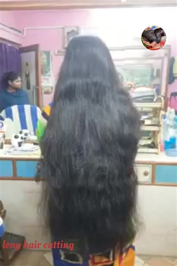 Mukesh Kumar on Instagram: "Very very long hair cut out #hairlovers #hair #longhair #haircutting #indianwomenhaircut"