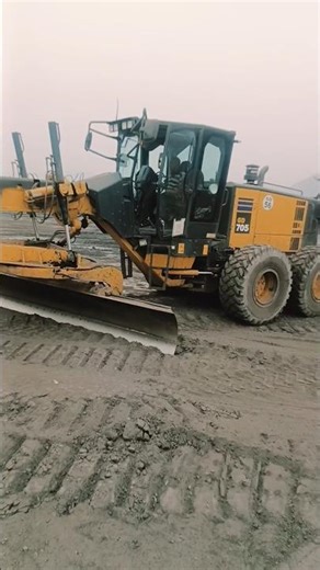 Komatsu GD705 Gradar🚜🚜 #viralvideo#shortvideo#gradarlover