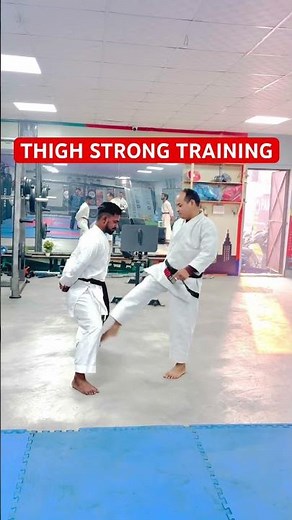 THIGH STRONG TRAINING #viralshort#shorts#mma#karate#trending#boxing#ufc#kick#training #motivation#yt