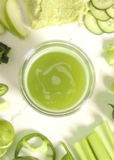 Pressing into the last Monday of 2025 the PURE Juicer way! Tell us in the comments how PURE has inspired your juicing journey this year. We love celebrating your wins! 👇🏽 ⏰ Note: Our current sale ends tomorrow! $300 OFF all new juicers plus a FREE MVP Pump 6 valve lids plus huge savings on open-box juicers, kits, and accessories. Links 🔗 to all of the deals are in our bio. We wish you all a happy, healthy, and juice-filled 2026! 💚 #purejuicer 🌱 #twostagejuicer #coldpressjuicer #holidaysale 