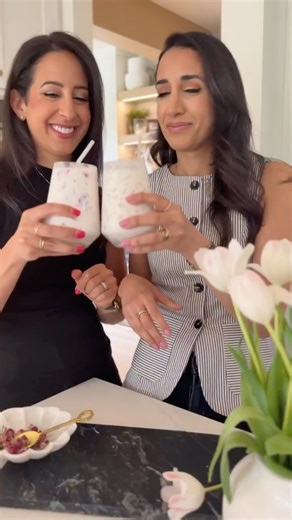 2025 recap 🤍So grateful for you. From everyone who showed up for our cookbook launch, to those who grabbed Pretty Delicious, to the ones making our recipes day after day—thank you for all the love and support this year. We truly appreciate each and every one of you. Here’s to more cooking, more community, and more delicious moments together 🥂✨#happynewyear #fooddolls | Food Dolls