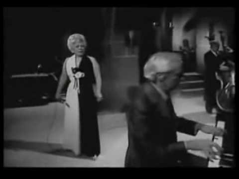 María Luisa Landin - AMOR PERDIDO (Video)