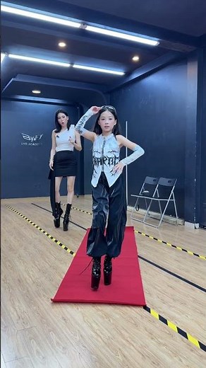 A surprise catwalk with horse-hoof clogs alongside kid models! #bybacademy #5g