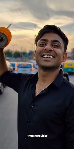 Traffic ruk gaya… patang nahi 🪁😂” #utarayan #comedy #funny #makarsankranti #14january #krishna #road