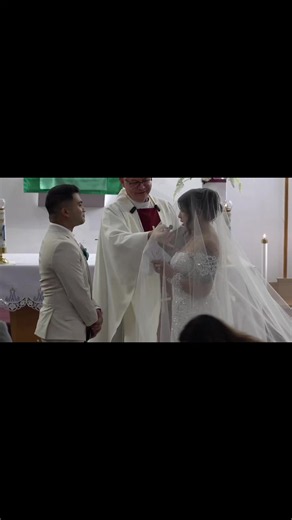 Wedding Vows from the Bride: Tender Examples & Short Phrases