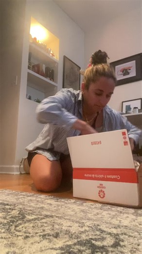 Big day! Got new aprons! #Privateched#privatechef #chefstyle #aprons #cookinginstyle #chefwear #cookingtips #privatecheflife #dayinthelife #mealprepping #mealprepchef