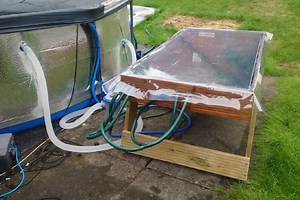 Un Youtubeur partage un tutoriel pour construire soi-même un panneau solaire thermique