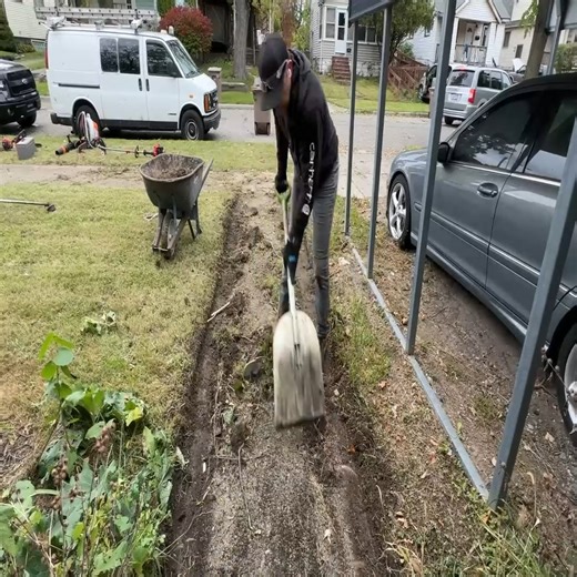 7.1K views · 300 reactions | RELIEVED Neighbor THANKS ME for fixing this DISASTER next door | Free Lawn Care | Facebook