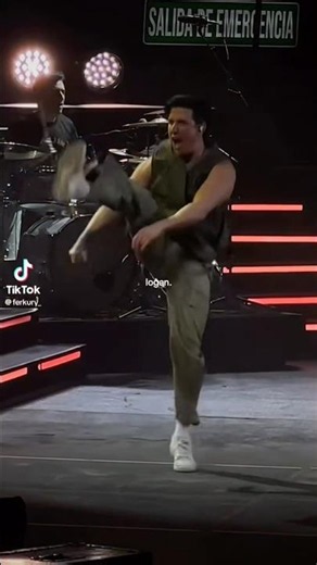 Big Time Rush: IRL Tour Clips ft Logan Henderson