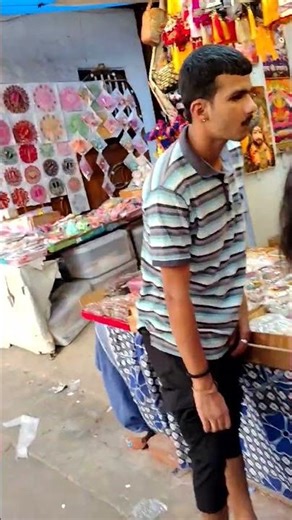 तीन बर के धारी तीनन बरसे