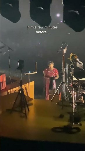 When Harry Styles Took MEDICINE😳in Live Concert #harrystyles #onedirection #shorts