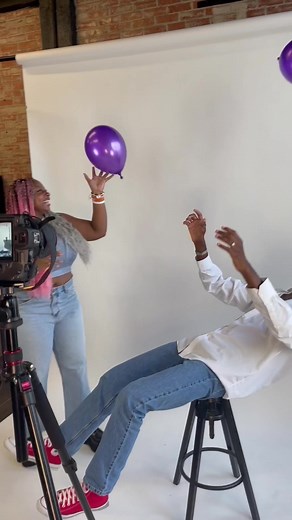 Alexa, play “Levitating” by Dua Lipa. @alexsey ★ #photoshoot #photoshop #levitating