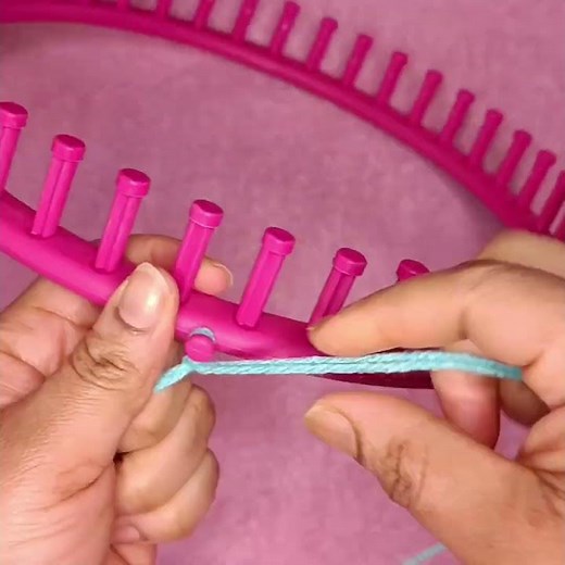 How To: "LOOM KNITTING" Beginner's Friendly