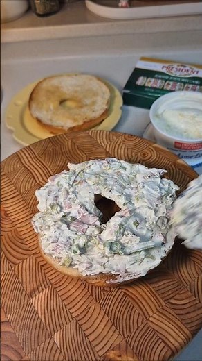 대파크림치즈 이렇게 만들어요 🥯 구운 대파 풍미가 진짜 미쳤어요 👍#대파크림치즈베이글 #베이글맛집 #홈브런치 #홈카페 #대파베이글 #베이글맛있게먹는법 #베이글레시피