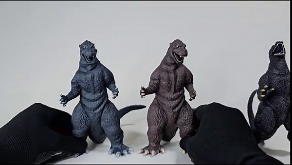 Introducing Godzilla: The Monster Roar (2004), a movie with amazing quality and cheaper than Moub...