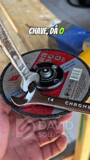 Never again struggle to remove the grinding wheel disc from your angle grinder! #tools #anglegrin...