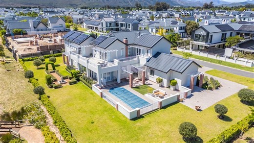 R 29 500 000 | 5 Bedroom House in Val de Vie Estate | Private Property