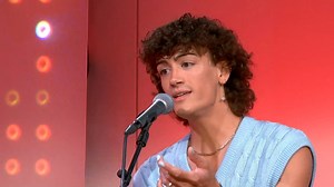 Découvrez Morpho et sa captivante reprise en live du titre 'Yellow' de Coldplay - RTBF Actus