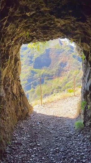 Pico do Arieiro’s Stairway to Heaven: Madeira’s Ultimate Hike! 🏔️✨