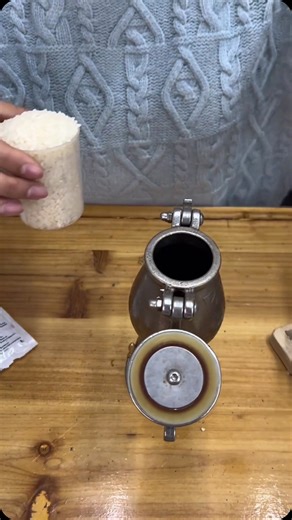 LaserPowers on Instagram: "Rice Crispy Cannon. Rice puffs. rice bubbles puffreis.ricepuffreis.Breakfast. puffed rice #popcorn"