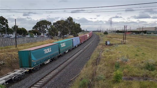 21K views · 592 reactions | Aurizon is a welcome return to East Coast intermodal services here in Victoria after a number of years not hauling intermodal freights at all. Here is 4MB1 to Brisbane. The yellow livery certainly stands out. | Schony747 Youtube & DVD | Facebook