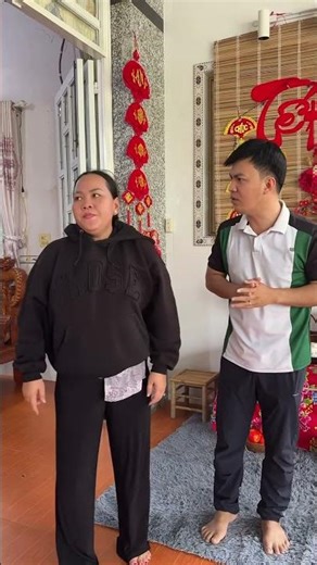 Con lỡ chân má ơi #huyhoang #giaitri #shortvideos #windnet