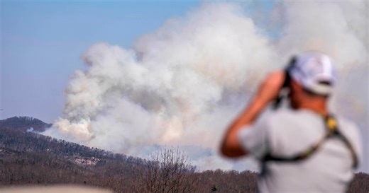 Hurricane Helene aftermath fuels Carolina fires, prompting new warnings and evacuations