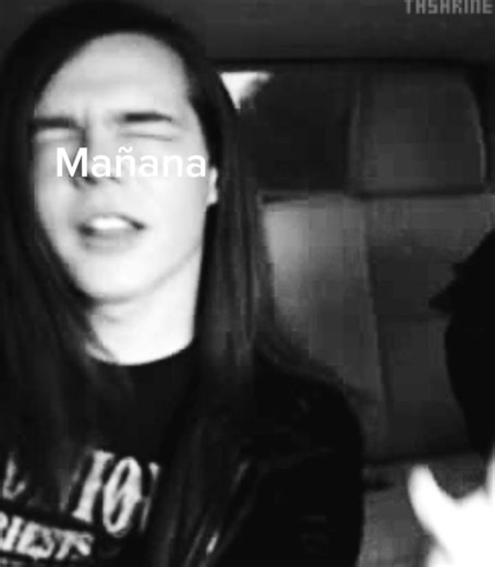 ALIENS No sé con certeza si Georg en estos momentos está en Berlín, donde vive junto a susan o si quiere celebrar su cumple con los chicos en los Angeles.....................🇩🇪❤️‍🩹☺️💋❤️‍🔥✨😍🤗🇩🇪🎸❤️‍🩹☺️💋❤️‍🔥✨🤗#alien #alienstage #amamosatokiohotel🎸✨ #paratiiiiiiiiiiiiiiiiiiiiiiiiiiiiiii😊😊🇩🇪😊❤️ #Biscoitocut🇩🇪🎸