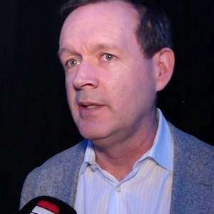 23K views · 186 reactions | “I HOPE AJ STAYS LOYAL TO SKY!”  Head of Sky Sports Boxing Adam Smith hopes to reach an agreement with Anthony Joshua to remain fighting on the network and says he’s confident of doing so after #JoshuaUsyk. ➡️ https://youtu.be/_UxzldM-LgI  Betfred Fight Odds: bfd.me/3tzgIZ8 #Boxing | Boxing Social | Facebook