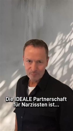 So sieht die Traum-Beziehung für einen Narzissten aus! Alle Videos in voller Länge nur auf meinem YT-Kanal. Meine ebooks sind ab sofort über meine Homepage www.ralf-weisbecker.de verfügbar #narzisst #narzissmus #fyp #fypシ #toxischerpartner #toxischerex #narzisstenmanipulation #toxischebeziehung | Mental Coaching Guide