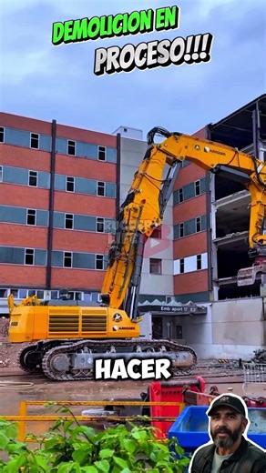 The precision of this excavator will surprise you 😲 #excavator #demolition #shorts