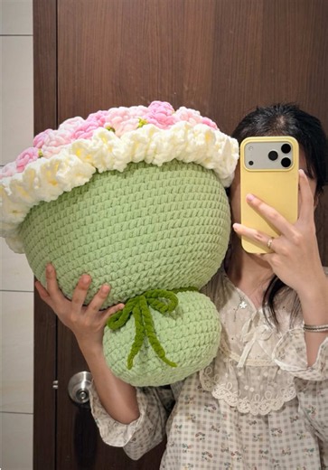Hoa len handmade tặng bạn nữ - ý tưởng quà sinh nhật đẹp