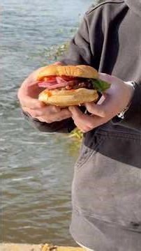 Cornucopia burger in Springfield, Oregon. #cheeseburger #pnweats