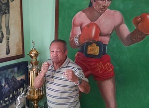 Se recupera de una cirugía cerebral el boxeador mexicano Miguel Canto, excampeón mundial mosca